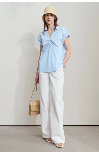 Damen Bluse im minimalistischen französischen Stil mit umlegekragen und gedrehten Falten