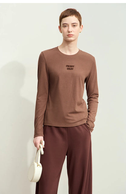 Damen T-Shirt mit minimalistischem Design und gesticktem Brief für den Herbst