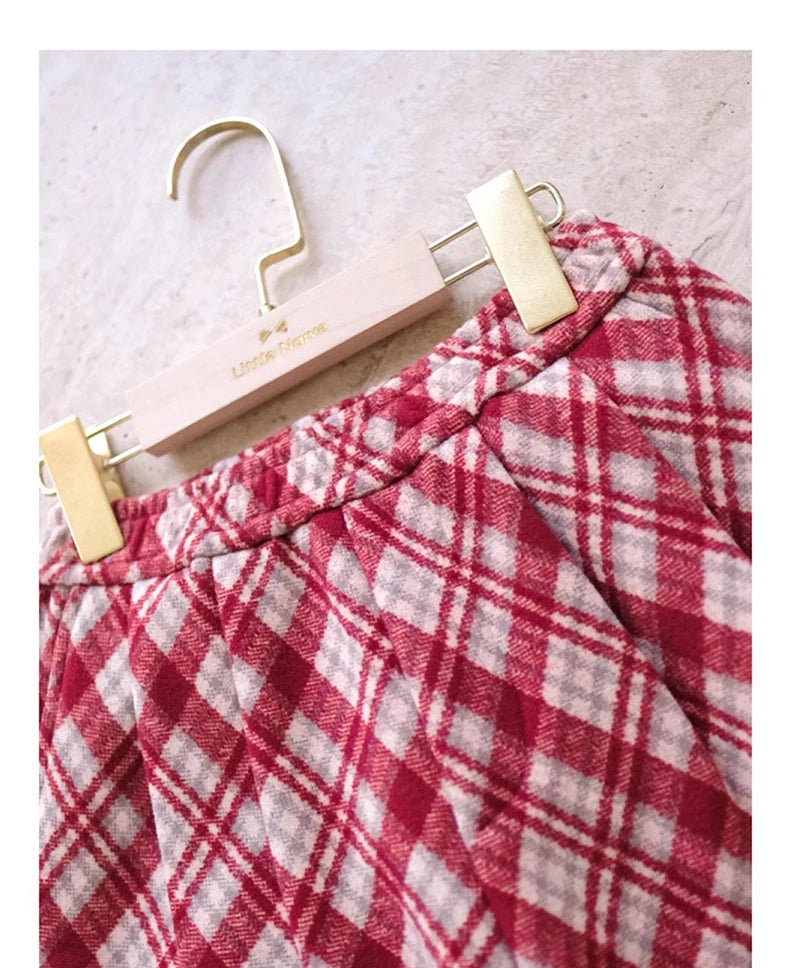 Warme Winter-Kleidweste für Mädchen mit Jacquard-Blumenmuster in Lila und Pink – ideal für Neujahrsfeiern