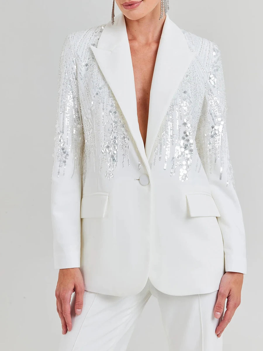 Elegantes Damen-Zweiteiler-Set mit langärmligem Kragenoberteil und hoch taillierter Hose mit Diamantdetails und Schlitz.