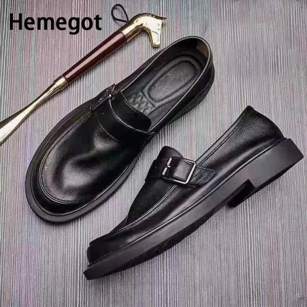 Schwarze Herren-Loafer mit Gürtelschnalle, Slip-On und flacher Sohle