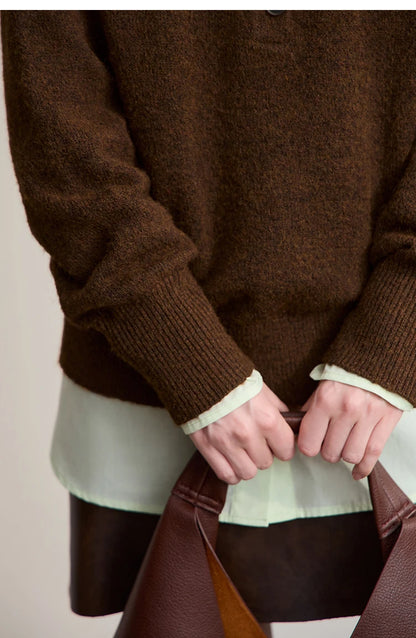 Damenpullover Dunkelbraun mit Bündchen an Ärmeln und Saum, verdeckte Taschenoptik
