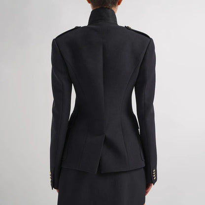 Elegantes Damen-Kleid mit Karomuster, Reverskragen und langen Ärmeln – figurbetontes Patchwork-Design mit Knopfleiste.