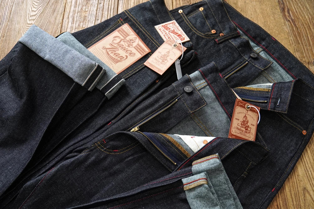 Herren Jeans aus Sommer Selvedge Denim mit lockerer Passform und hohem Bund