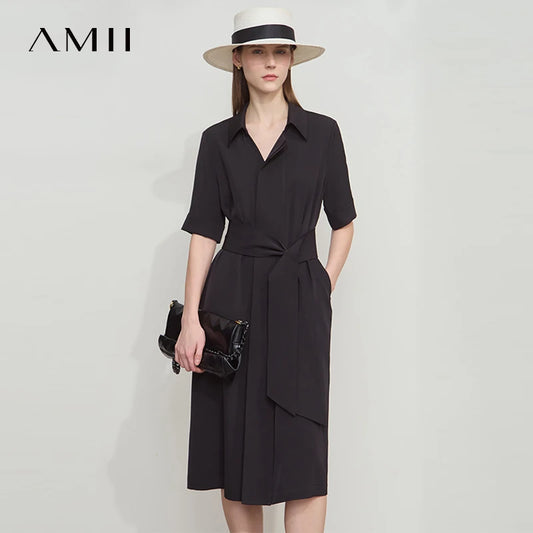 Schwarzes Hemdkleid mit Gürtel, Kurzarm und V-Ausschnitt