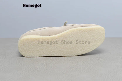 Herren-Schuhe aus Leder, hellbeige, Rückseite mit dicker Außensohle