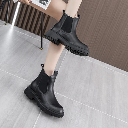 Damen Chelsea Boots aus Leder, schwarz, knöchelhoch mit Elastikseiten und dicker Sohle