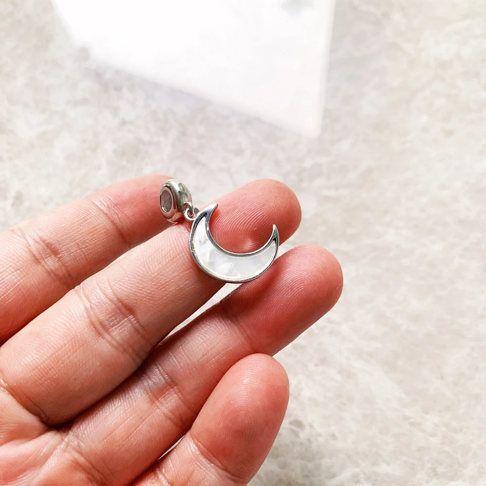Damen-Charm-Anhaenger Mondmuschel suess aus Sterlingsilber