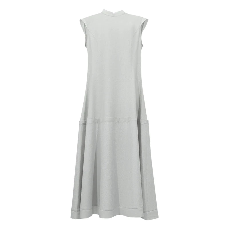 Weißes ärmelloses Damen-Midikleid mit Stehkragen und weitem Rock