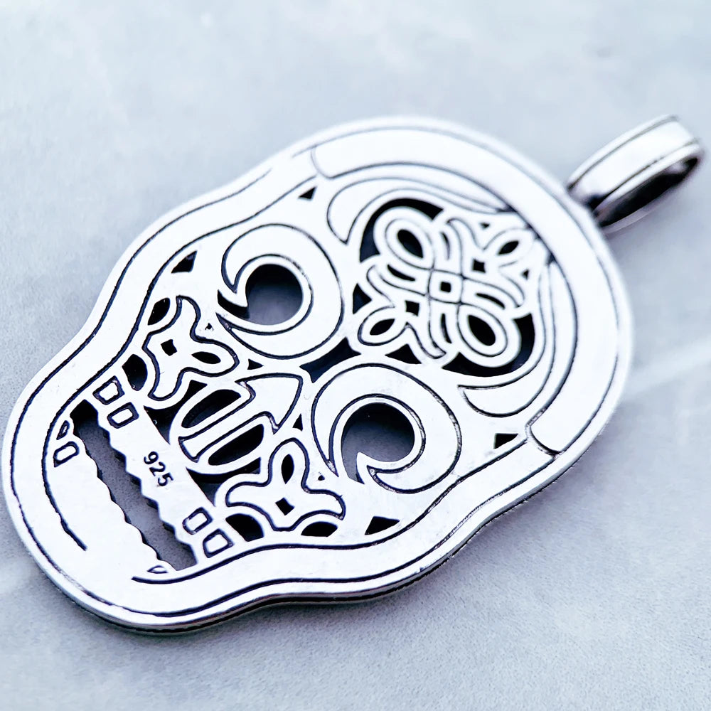Damen-Charm-Anhänger Schädel Maske Rebel Street aus Sterlingsilber