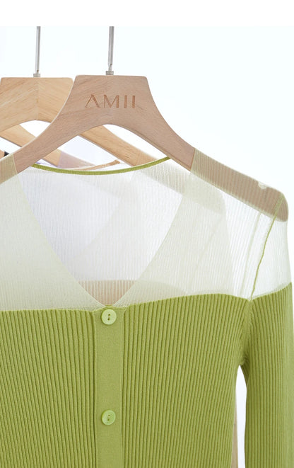 Strickpullover für Damen mit V-Ausschnitt, gerippt, Knopfleiste, olivgrün/creme