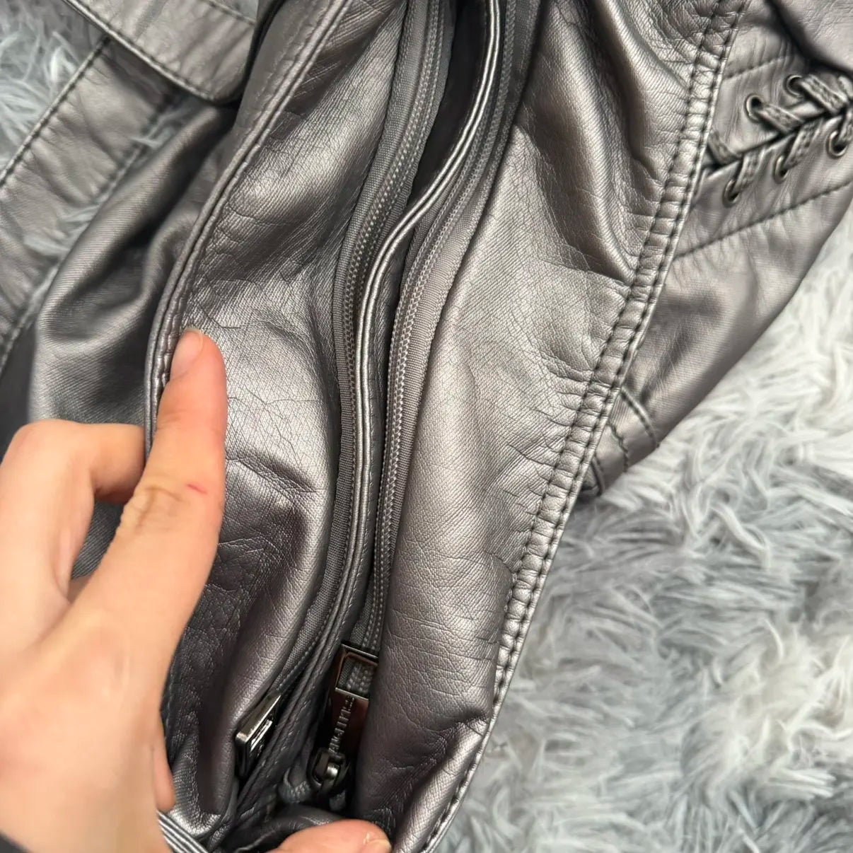 Damen-Schultertasche aus PU mit Mehrfachfächern und verstellbarem Schulterriemen Top-Handle-Design