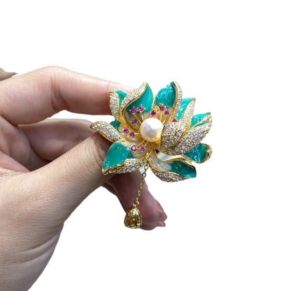Brosche Blume Perle Emaille Kristall Tropföl Klassisch elegant Damen