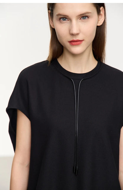 Damen T-Shirt im minimalistischen Stil mit lässigen kurzen Ärmeln