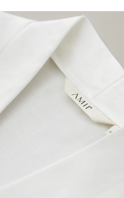 Damen T-Shirt im klassischen Stil mit lässigem V-Ausschnitt und Kurzarm
