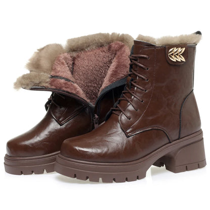 Braune Winter-Stiefeletten mit Schnürung, Fellfutter und Reißverschluss am Schaft