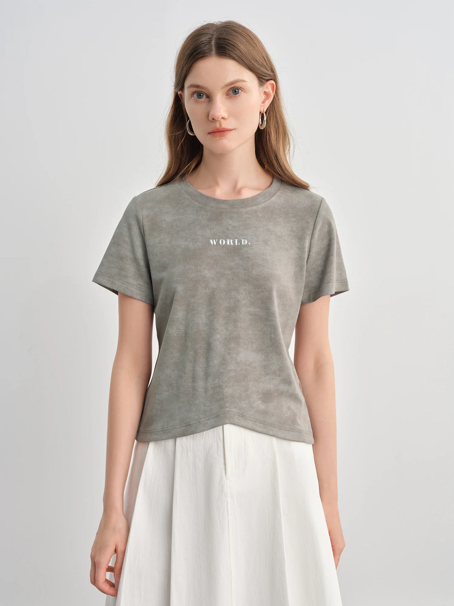 Langärmliges Baumwollshirt mit einzigartigem Stickdesign und Hohldetails in Pink – lockeres, vielseitiges Fashion-Top für den Sommer.