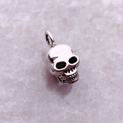 Damen-Anhänger Totenkopf Punk Rebel Street aus Sterlingsilber