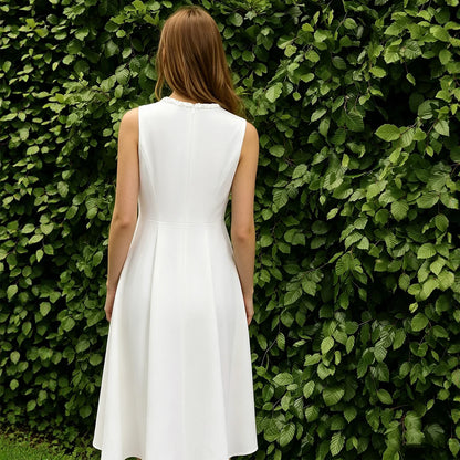 Modernes Ärmelloses Bürokleid Für Damen Mit Optimalen Schnitt