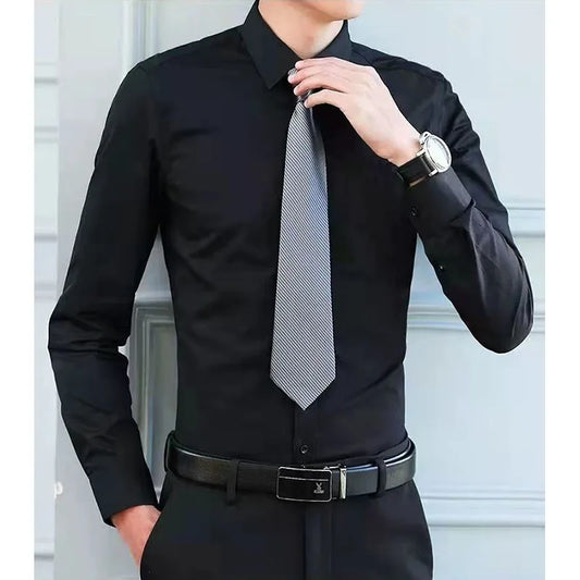 Kurzes Herren-Strickshirt mit Reverskragen und Hohldesign – atmungsaktiv und ideal für den Sommer