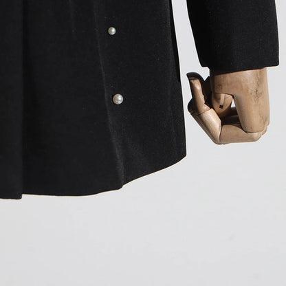 Streetwear-Zweiteiler für Damen mit Stehkragen, Langarm-Top und hoch taillierter, weit geschnittener Hose – modisches Set für Frauen.