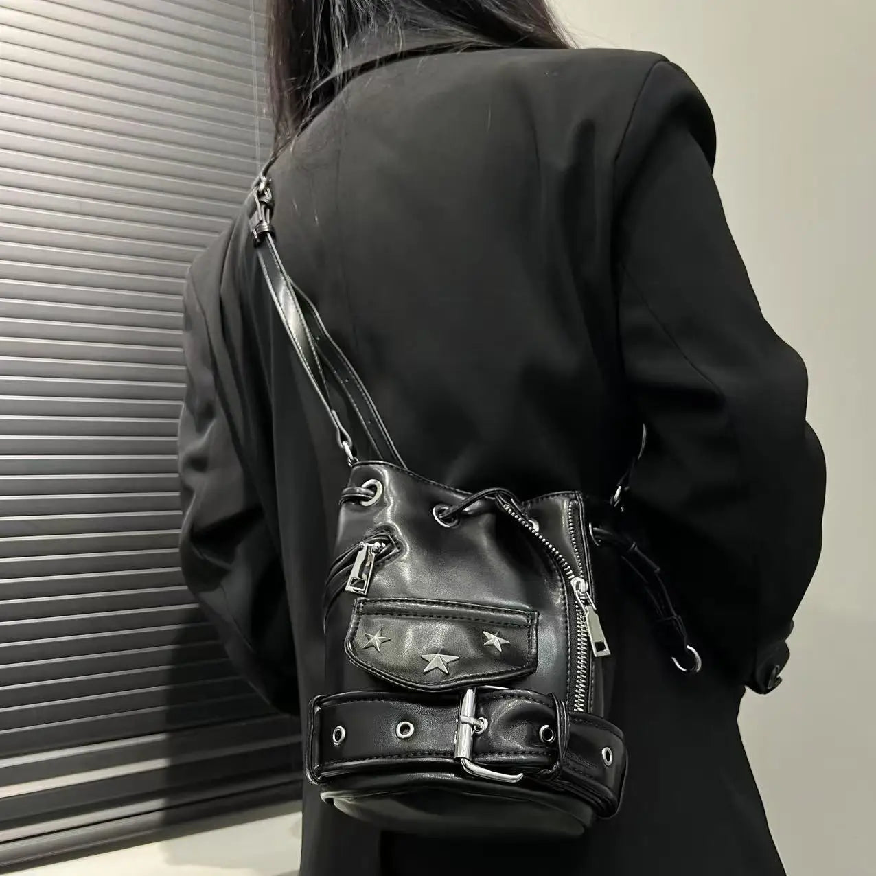 Damen-Umhängetasche mit Top-Griff und Vintage Dumpling-Stil mit Handyfach ideal für Abendgarderobe