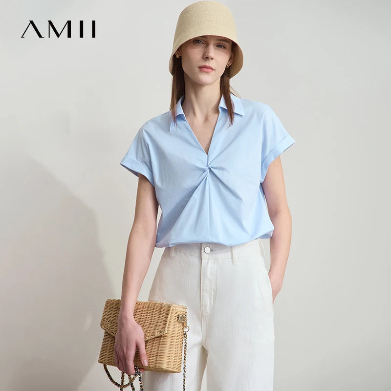 Damen Bluse im minimalistischen französischen Stil mit umlegekragen und gedrehten Falten