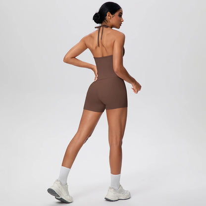 Zweiteiliges Damen-Fitness-Set in Braun, Rückansicht: rückenfreies Top mit Bindeband
