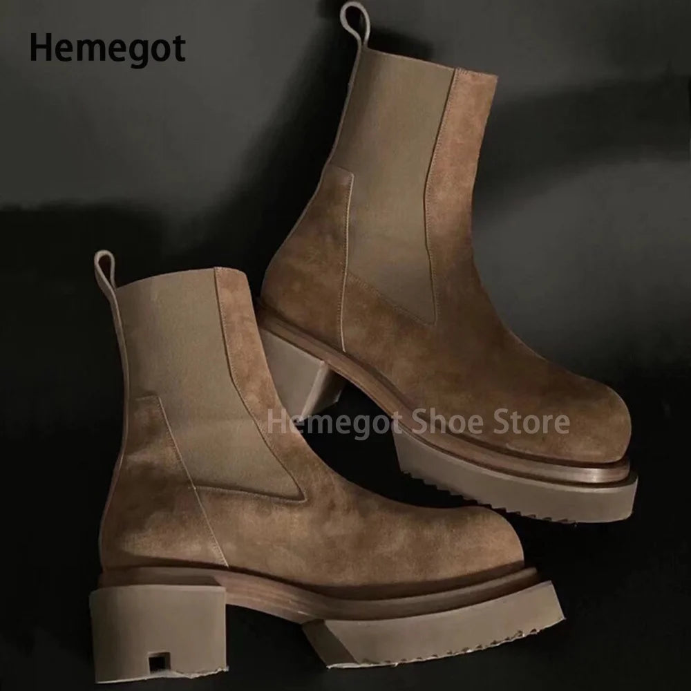 Herren-Chelsea-Stiefel mit elastischen Einsätzen und Plateau-Profilsohle, braun