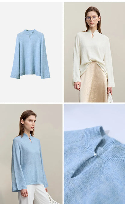 Himmelblauer Damenpullover mit Stehkragen, lockerer Passform und Cut-out am Ausschnitt