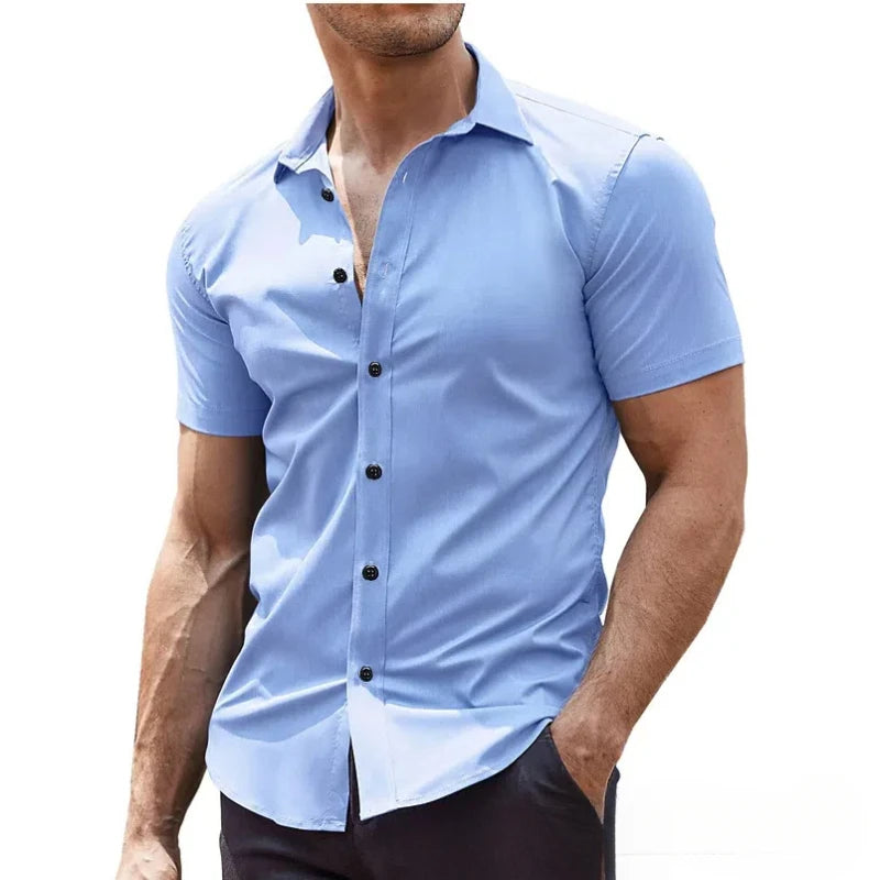 Lässiges Herren-Cardigan-Hemd mit kurzen Ärmeln und Reverskragen in Unifarbe – ideal für den Sommer.