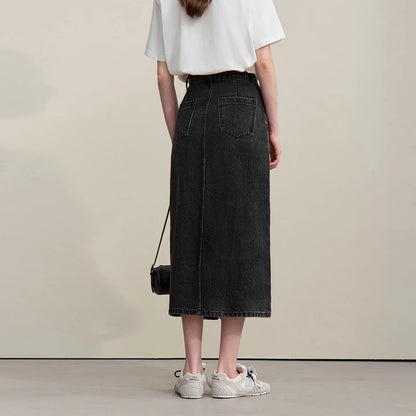 Schwarzer Jeansrock Midi mit geradem Schnitt, hinterer Tasche und Knopfleiste