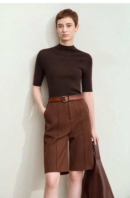Damenpullover mit halbem Rollkragen, kurzarm, brauner Feinstrick mit glatter Optik