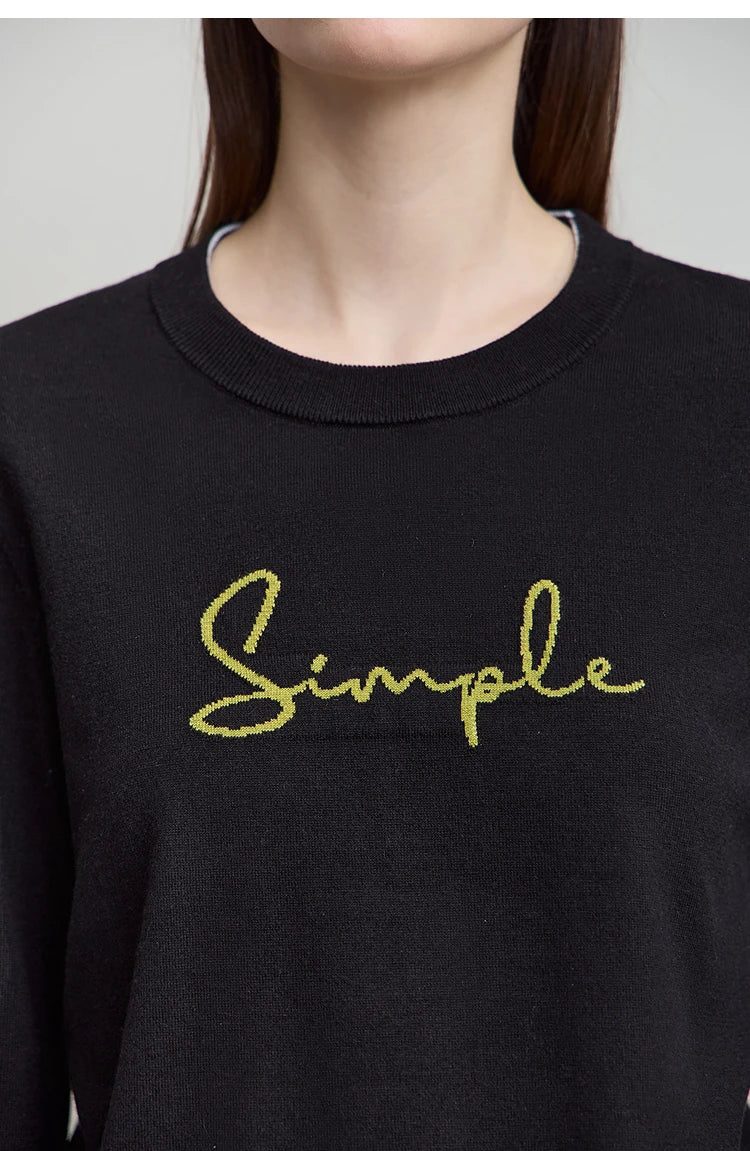 Langarm-T-Shirt mit Rundhalsausschnitt, schwarzem Stoff und gelbem „Simple“-Schriftzug