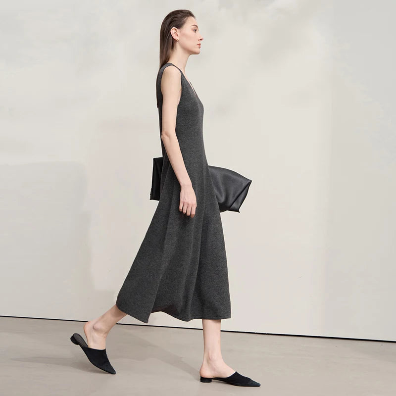 Elegantes Strickkleid Damen Mit V-Ausschnitt Und A-Linie