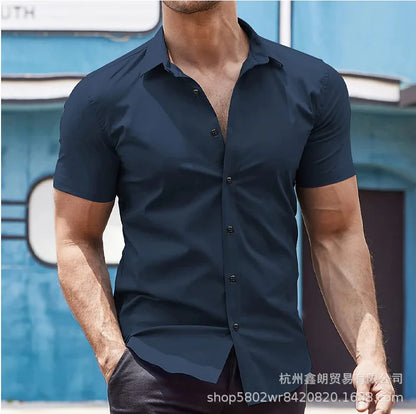 Lässiges Herren-Cardigan-Hemd mit kurzen Ärmeln und Reverskragen in Unifarbe – ideal für den Sommer.