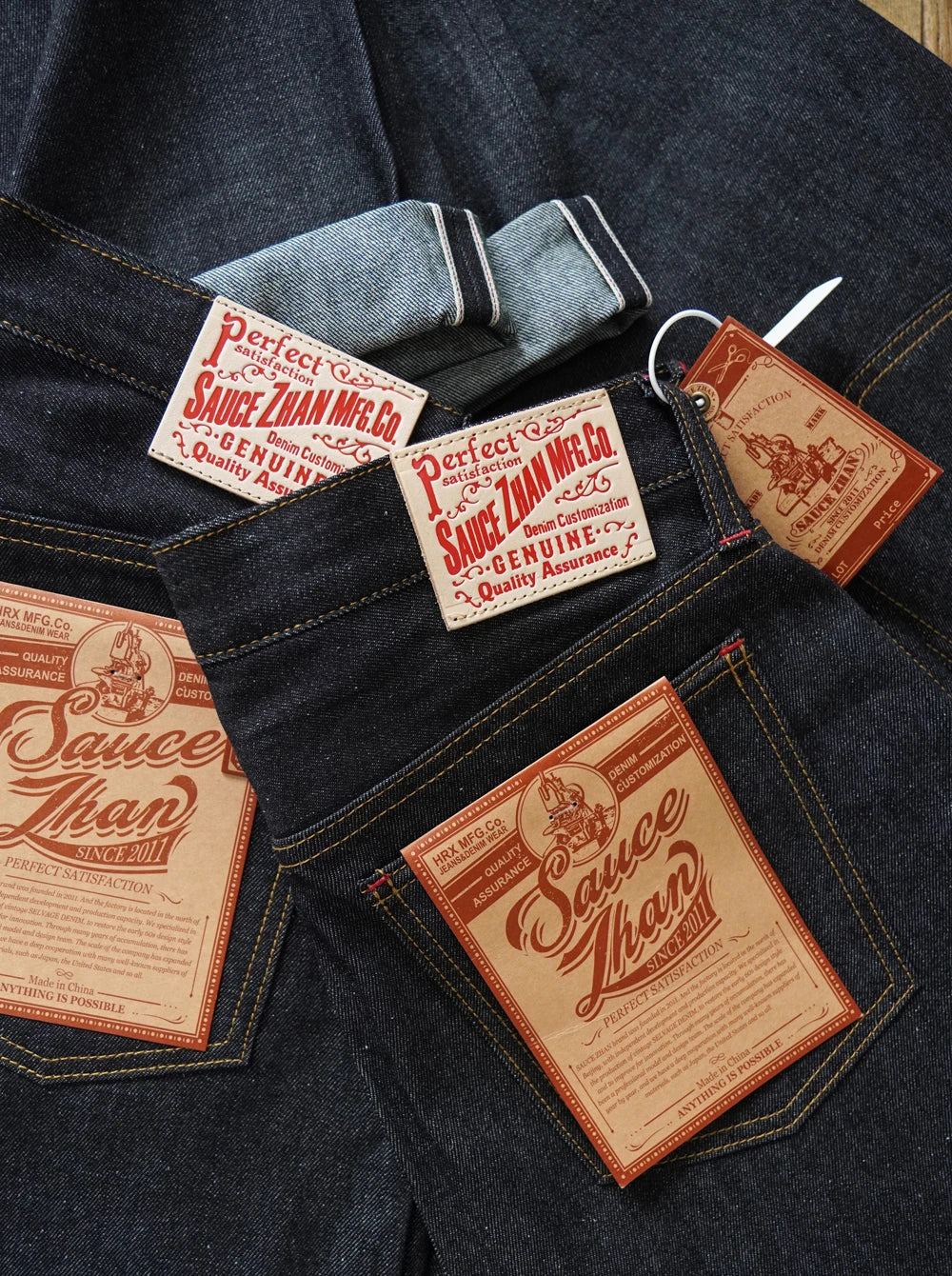 Herren Jeans aus Sommer Selvedge Denim mit lockerer Passform und hohem Bund
