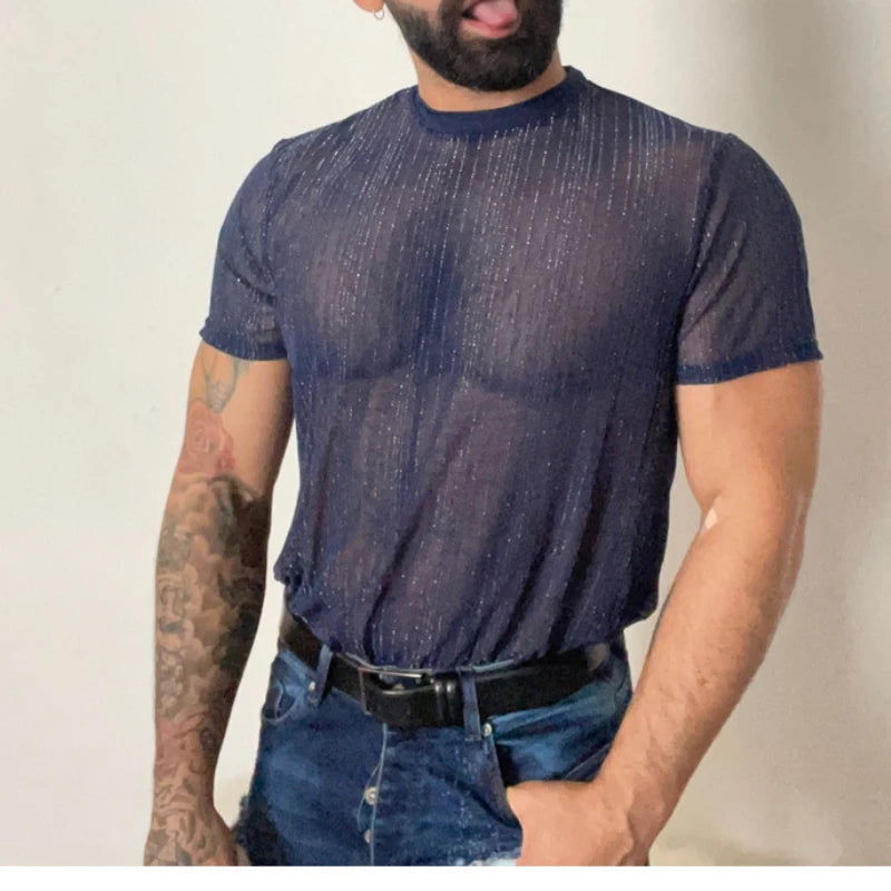 Lässiges Herren-T-Shirt mit V-Ausschnitt aus atmungsaktivem Material – schnelltrocknend und locker geschnitten