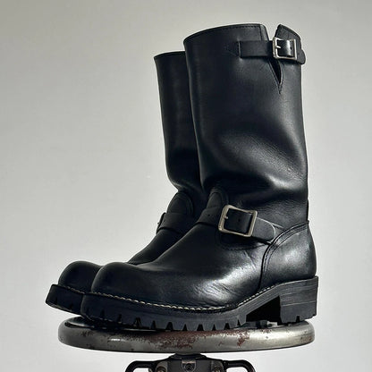 Herren Stiefel aus Kunstlederoptik, schwarz, mit Schnalle und grober Profilsohle