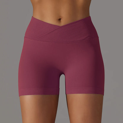 Nahtlose Yoga-Shorts in Weinrot mit Push-up Naht und breitem Bund