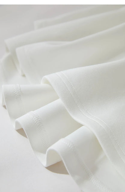 Damen T-Shirt im minimalistischen Stil mit Rundhalsausschnitt und Druckdesign