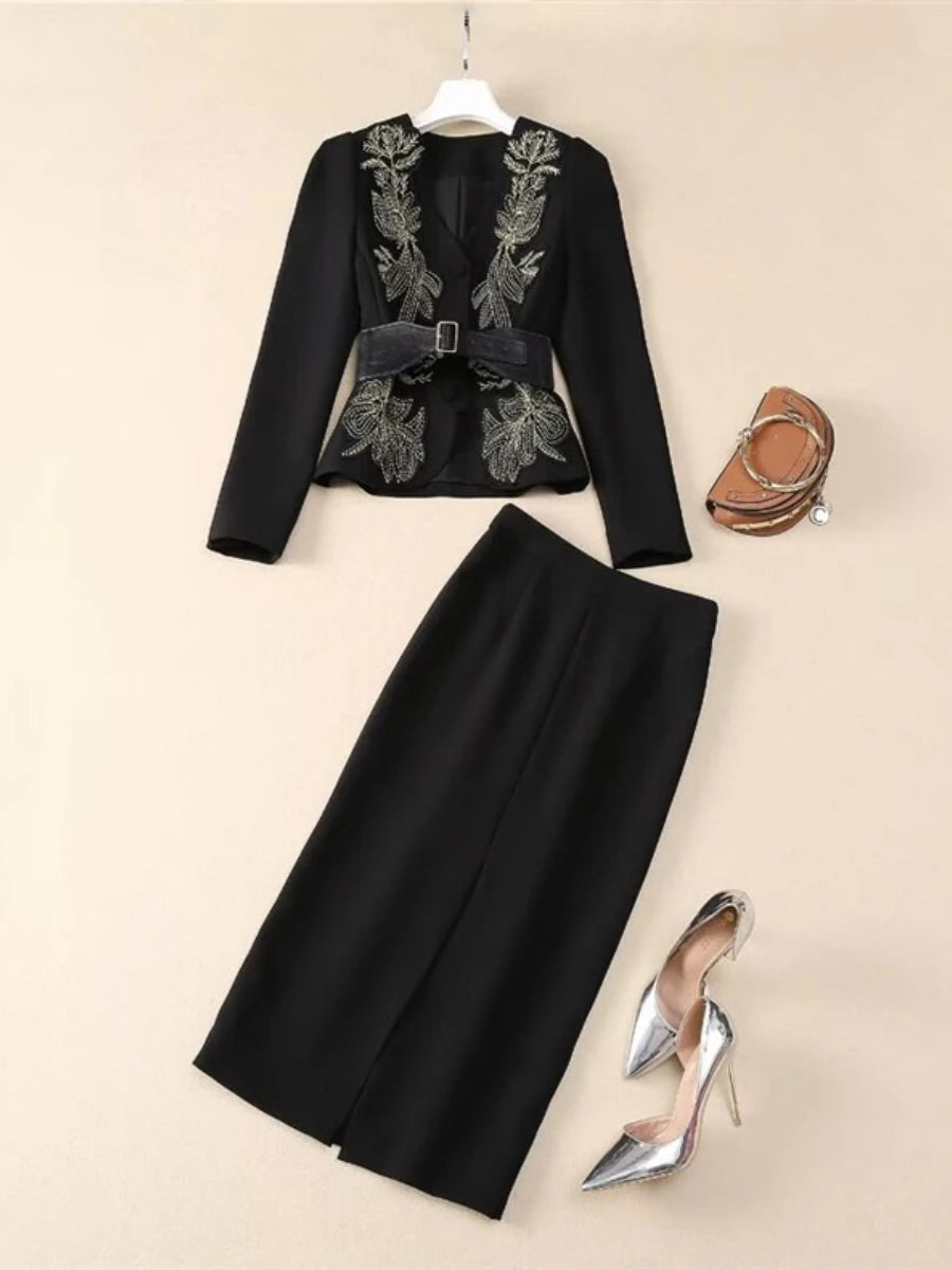 Lange Damenjacke mit Reverskragen und Reißverschluss im Patchwork-Design – ideal für einen minimalistischen, lässigen Look.