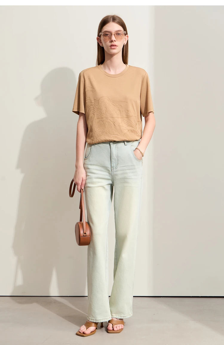 Damen T-Shirt mit minimalistischer Stickerei im lässigen Stil für den Sommer