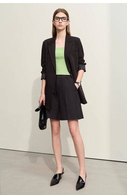 Damen Shorts im minimalistischem Stil mit Taschen für lässige Basics