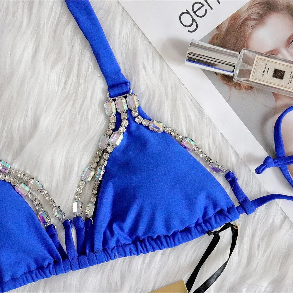 Schwarzes Bikini-Set mit Blumenmuster und Push-up-Effekt – verführerische Bademode für Strand und Pool