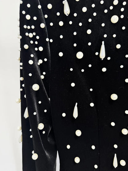 Elegante Damenjacke mit Perlenbesatz und Patchwork-Design, lockere Passform, Reverskragen und langen Ärmeln.