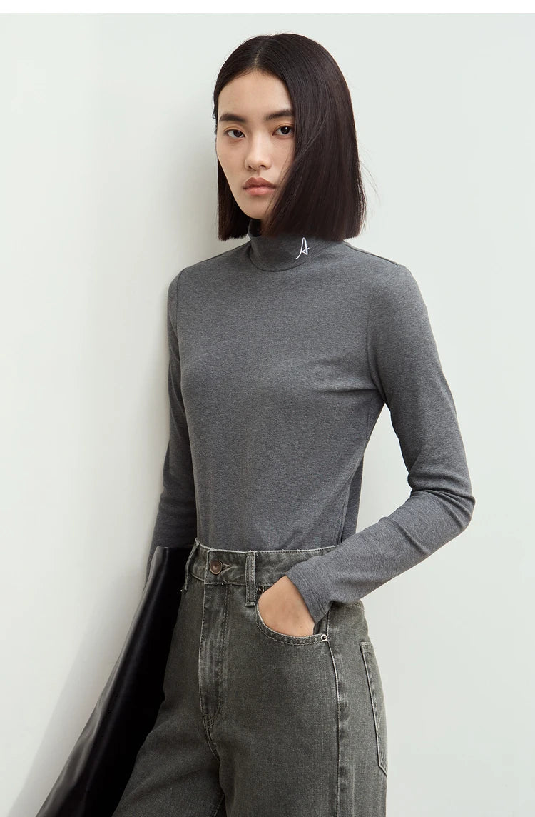 Damen Rollkragen-T-Shirt aus besticktem Fleece für warme Wintertage