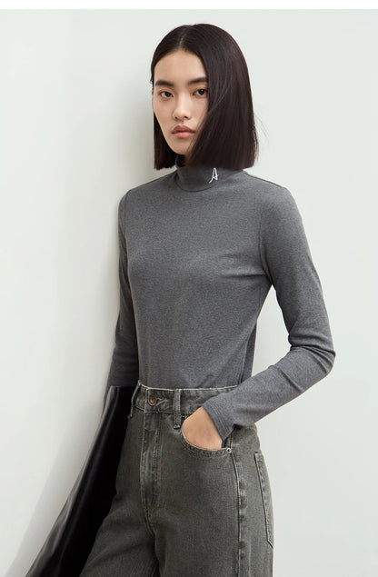 Damen Rollkragen-T-Shirt aus besticktem Fleece für warme Wintertage