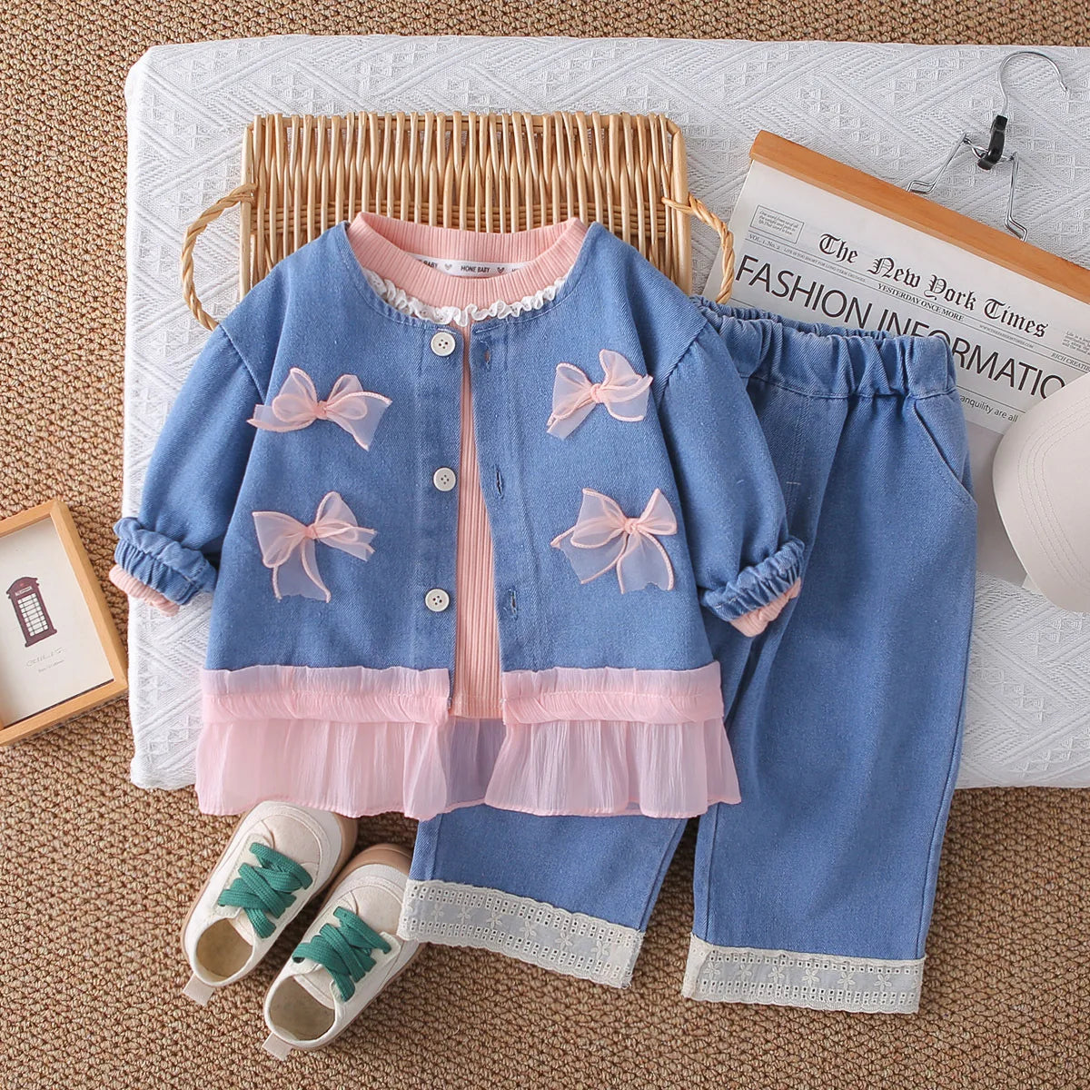 Mädchen Kleidung Set mit süßem Mantel und breiten Hosen im Koreanischen Stil