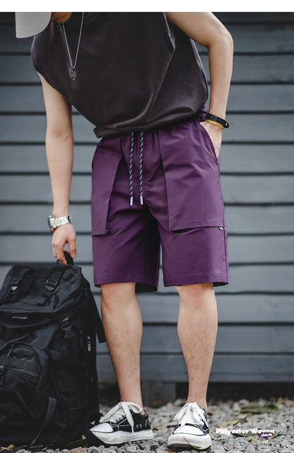 Herren Shorts aus leichtem Material mit großen Taschen in Schwarz